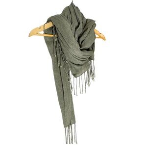 Chic Gray Scarf | Fringe | Neutral Accessory